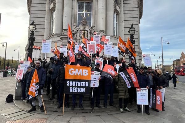 Christmas chaos across South London streets as traffic wardens strike